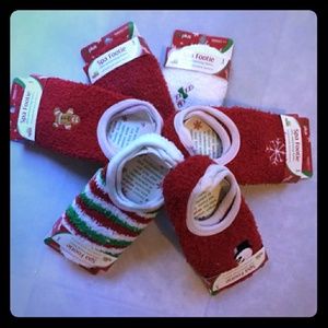 Bundle of 6 women's Christmas socs